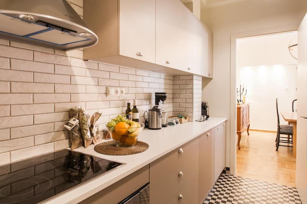Luxurious Apartment Kolonaki Атина Екстериор снимка